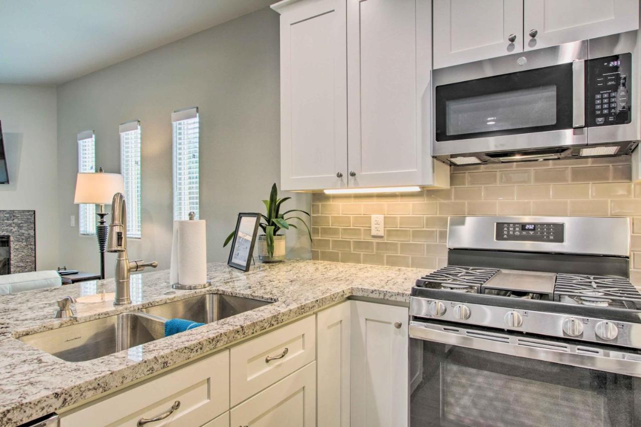 Walkable Cave Creek Townhome With Private Patio! Exterior photo