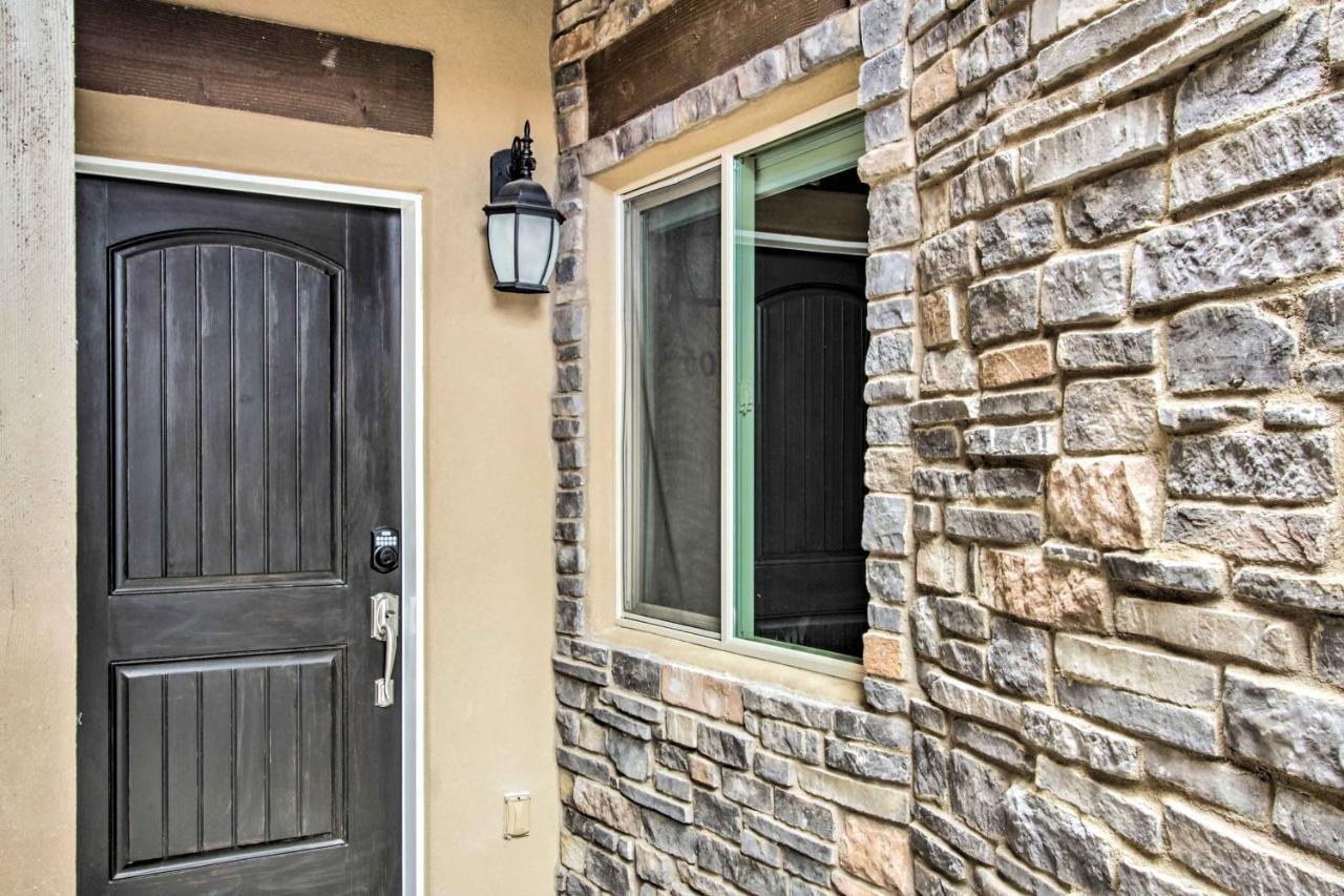 Walkable Cave Creek Townhome With Private Patio! Exterior photo